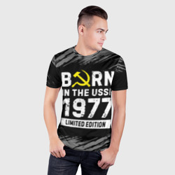 Футболка с принтом Born In The USSR 1977 year Limited Edition для мужчины, вид на модели спереди №2. Цвет основы: белый