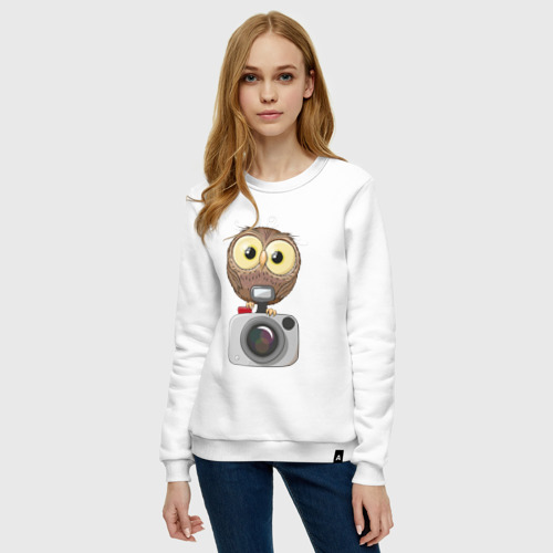 Женский свитшот хлопок с принтом Сова на фотоаппарате, фото на моделе #1