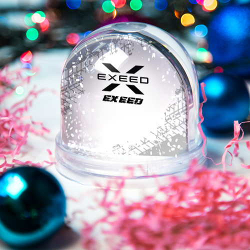 Игрушка Снежный шар Exeed Speed на светлом фоне со следами шин - фото 3