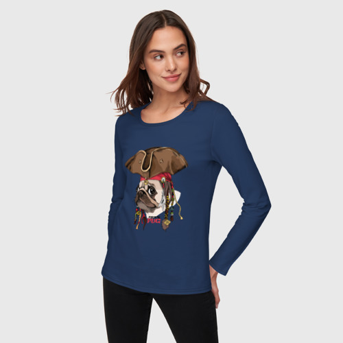 Женский лонгслив хлопок Мопс пират собака в шляпе, цвет темно-синий - фото 3