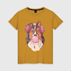 Женская футболка хлопок Собачка надувает жвачный пузырь