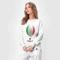 Костюм с принтом 3d aerostat Italy flag для женщины, вид на модели спереди №3. Цвет основы: белый