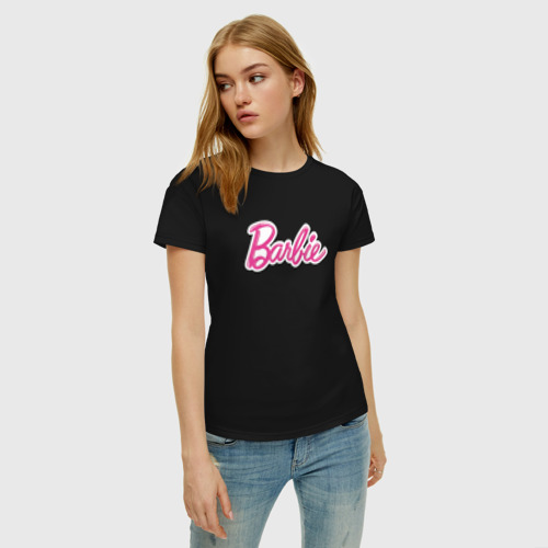 Женская футболка хлопок с принтом Barbie logo, фото на моделе #1
