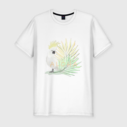 Мужская футболка хлопок Slim Белый попугай с хохолком на фоне листьев пальмы