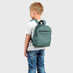 Рюкзак с принтом Мелкий бирюзовый клетчатый узор для ребенка, вид на модели спереди №2. Цвет основы: белый