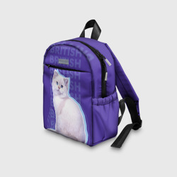 Рюкзак с принтом Котенок британской кошки для ребенка, вид на модели спереди №3. Цвет основы: белый