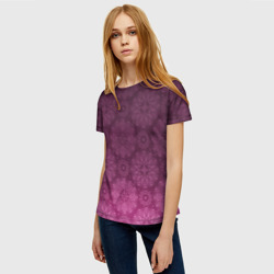 Женская футболка 3D Ажурный орнамент на бордовом градиентном фоне  - фото 2