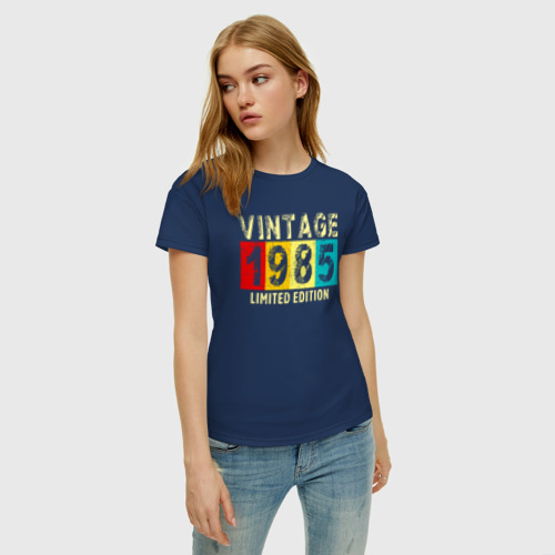 Женская футболка хлопок с принтом Винтаж 1985 ограничений выпуск, фото на моделе #1