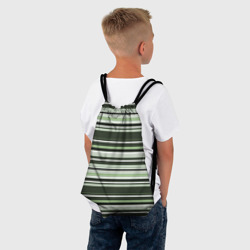 Рюкзак с принтом Горизонтальные зеленые  белые полосы для любого человека, вид спереди №3. Цвет основы: белый