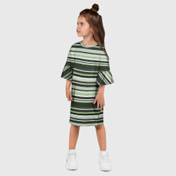 Платье с принтом Горизонтальные зеленые  белые полосы для ребенка, вид на модели спереди №2. Цвет основы: белый