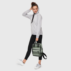 Рюкзак с принтом Горизонтальные зеленые  белые полосы для женщины, вид на модели спереди №4. Цвет основы: белый