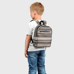 Рюкзак с принтом Горизонтальные коричневые бежевые  черные полосы для ребенка, вид на модели спереди №2. Цвет основы: белый