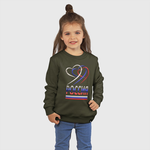 Детский свитшот хлопок с принтом Россия: триколор и три сердца, фото на моделе #1
