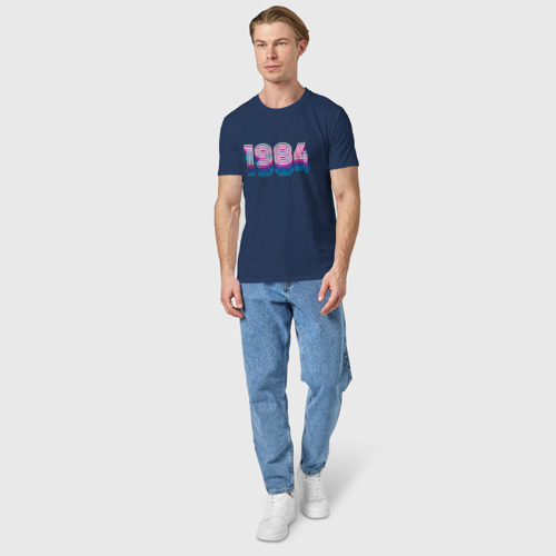 Мужская футболка хлопок 1984 Год Ретро Неон, цвет темно-синий - фото 5
