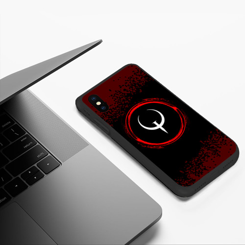 Чехол для iPhone XS Max матовый Символ Quake и краска вокруг на темном фоне - фото 5