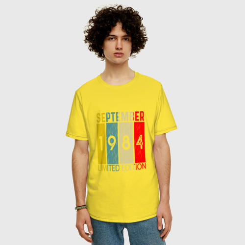 Мужская футболка хлопок Oversize с принтом 1984 - Сентябрь, фото на моделе #1