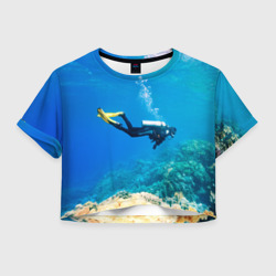 Женская футболка Crop-top 3D Аквалангист исследует коралловый риф