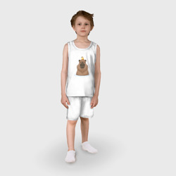 Пижама с принтом Капибару с птичкой для ребенка, вид на модели спереди №2. Цвет основы: белый