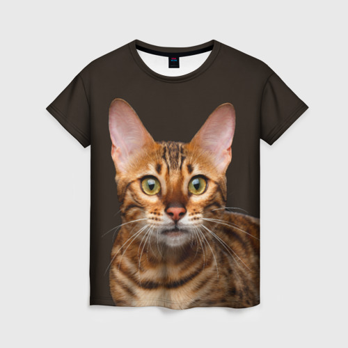 Женская футболка с принтом Молодая бенгальская кошка, вид спереди №1
