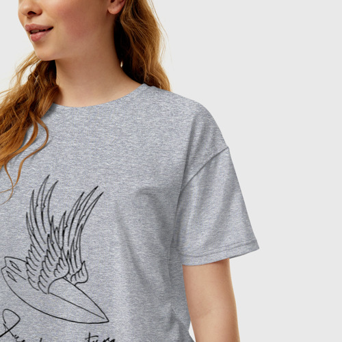Женская футболка хлопок Oversize с принтом Доска для сёрфинга с крыльями, фото на моделе #1