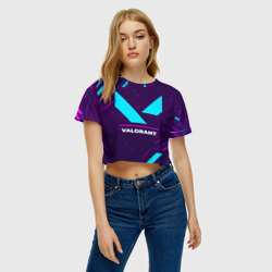 Женская футболка Crop-top 3D Символ Valorant в неоновых цветах на темном фоне - фото 2