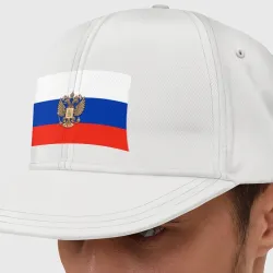 Кепка снепбек с прямым козырьком Герб России на фоне флага