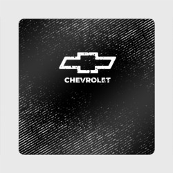 Магнит виниловый Квадрат Chevrolet с потертостями на темном фоне