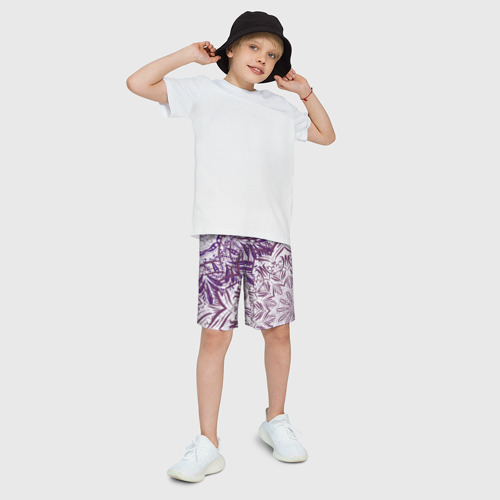 Детские спортивные шорты 3D с принтом Фиолетовые мандалы, фото на моделе #1