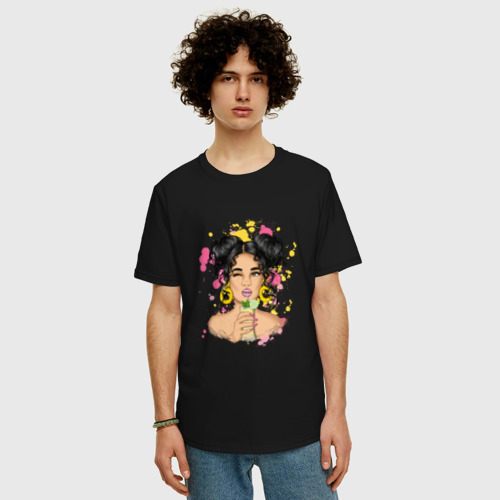 Мужская футболка хлопок Oversize с принтом Девушка с лимонадом, фото на моделе #1