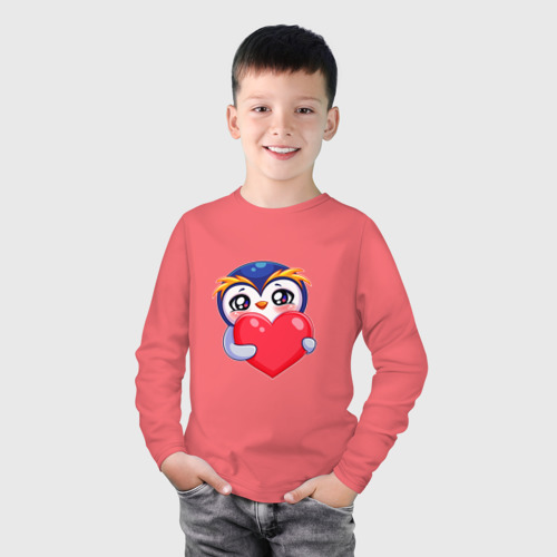Детский лонгслив хлопок с принтом Пингвиненок с сердцем, фото на моделе #1