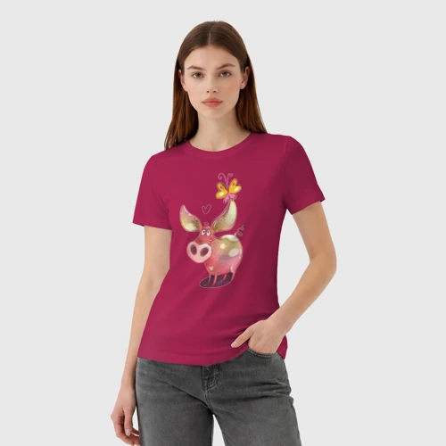 Женская футболка хлопок с принтом Свинка с бабочкой, фото на моделе #1