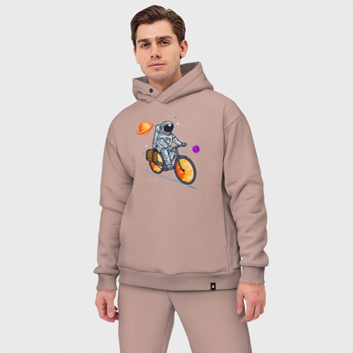 Мужской костюм oversize хлопок с принтом Космонавт едет на велосипеде, фото на моделе #1