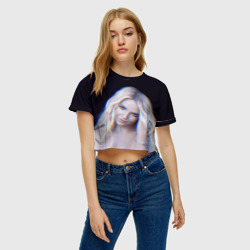 Топик (короткая футболка или блузка, не доходящая до середины живота) с принтом Britney Spears Glitch для женщины, вид на модели спереди №2. Цвет основы: белый