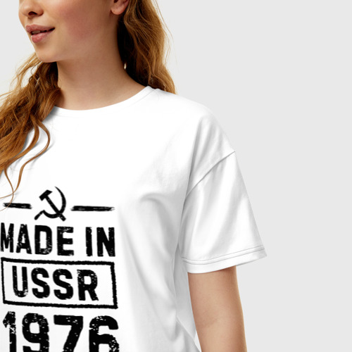 Женская футболка хлопок Oversize с принтом Made in USSR 1976 limited edition, фото на моделе #1
