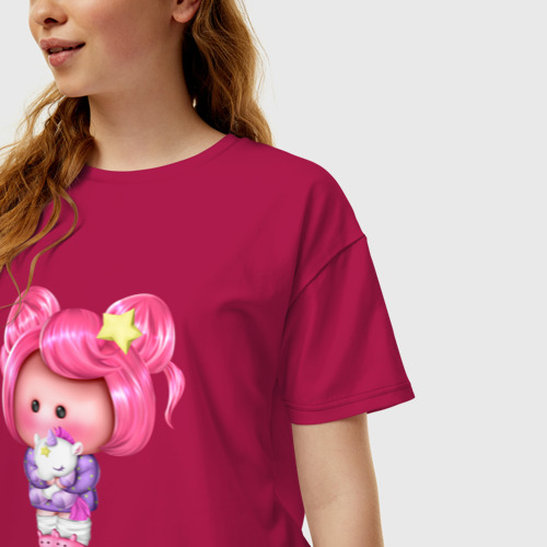 Женская футболка хлопок Oversize с принтом Маленькая девочка с единорогом в руках, фото на моделе #1
