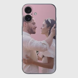 Чехол для iPhone 16 силиконовый с защитой камеры Постучись в мою дверь - Эда и Серкан