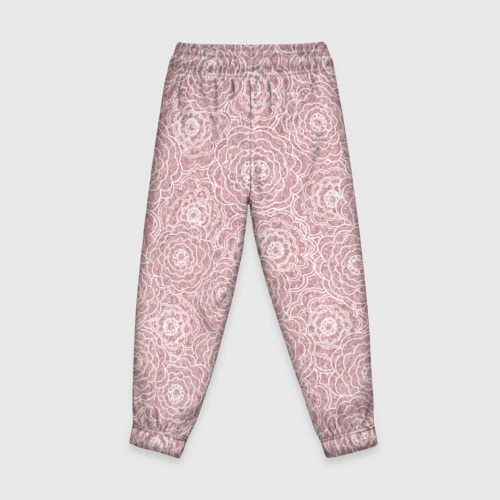 Детские брюки 3D с принтом Белые ажурные цветы на пыльном розовом, вид сзади #1