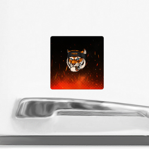 Магнит виниловый Квадрат Крутой тигр с сигарой - фото 2
