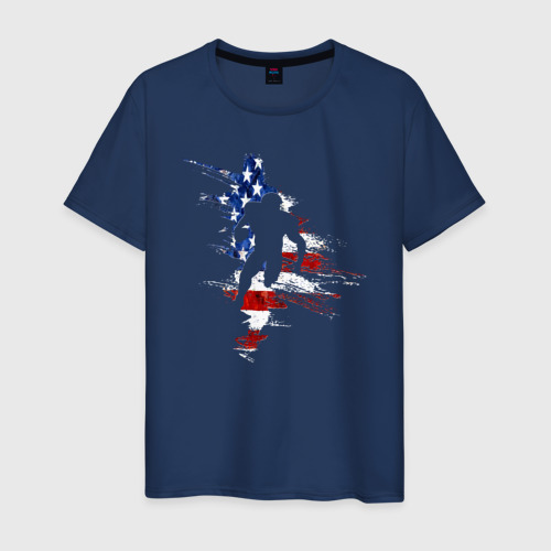 Мужская футболка из хлопка с принтом Игрок в американский футбол на флаге США, вид спереди №1