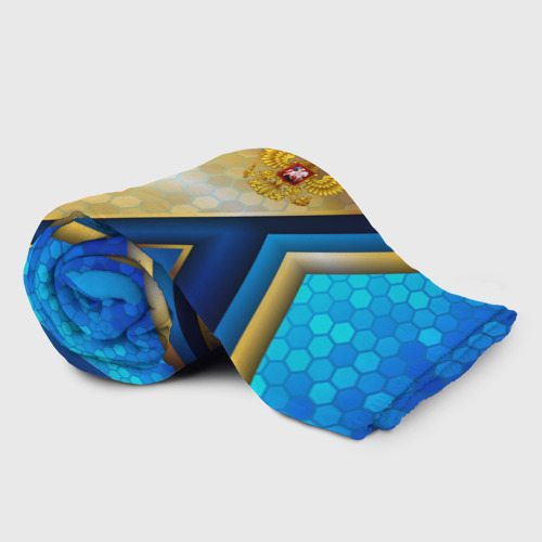 Плед 3D с принтом Золотой герб России на синем объемном фоне, фото на моделе #1