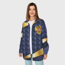 Женская рубашка oversize 3D Золотой герб России на объемном синим фоне - фото 2