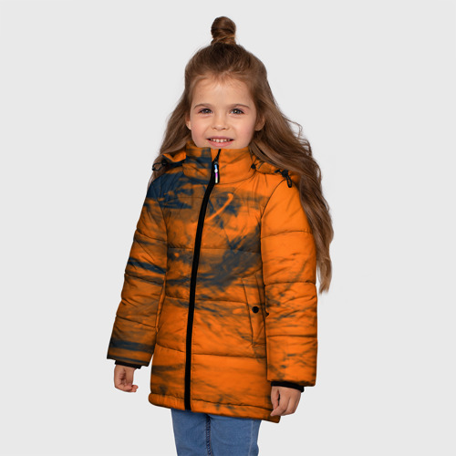 Зимняя куртка для девочек 3D с принтом Абстрактная оранжевая поверхность и чёрные Тени, фото на моделе #1