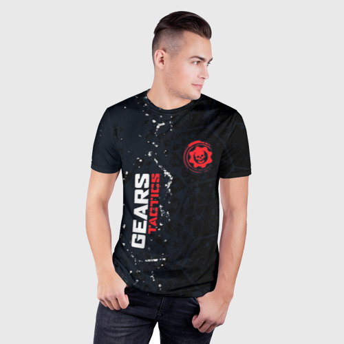 Мужская футболка 3D Slim с принтом Gears of War красно-белой лого на темном фоне, фото на моделе #1