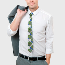 Галстук с принтом Эмоции Пепе для мужчины, вид на модели спереди №3. Цвет основы: белый