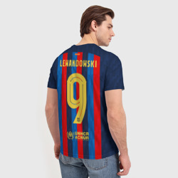 Футболка с принтом Левандовский Барселона форма 2022/2023 для мужчины, вид на модели сзади №2. Цвет основы: белый