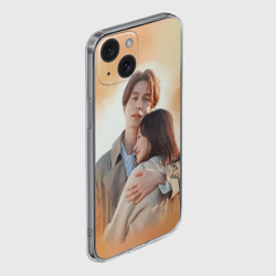 Чехол для iPhone 15 силиконовый с защитой камеры История девятихвостого лиса - фото 2