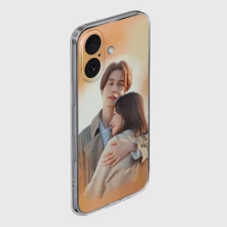 Чехол для iPhone 16 силиконовый с защитой камеры История девятихвостого лиса - фото 2