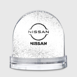 Игрушка Снежный шар Nissan с потертостями на светлом фоне