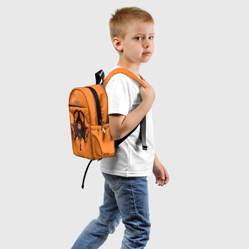 Детский рюкзак 3D с принтом Маска пиротехника, вид сзади #1
