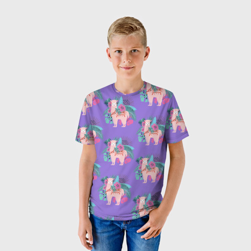 Детская футболка 3D с принтом Розовая альпака с тропическими листьями и цветами, фото на моделе #1